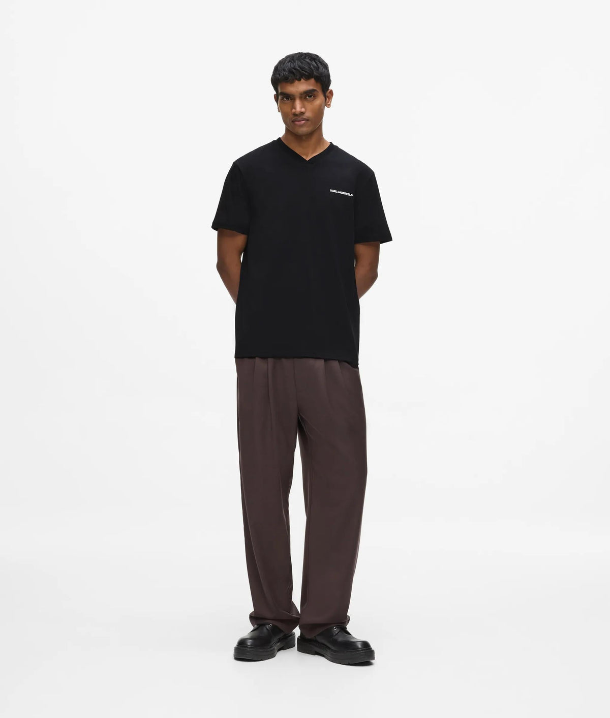 V-neck logo T-shirt