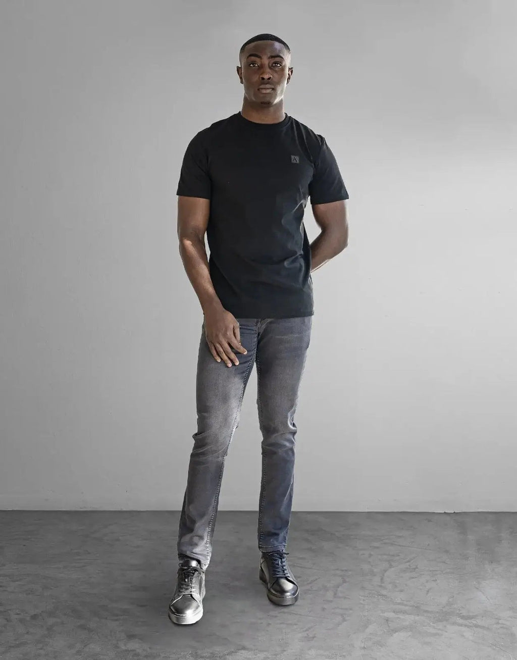Fade Iconic Badge Black T-Shirt - view 3