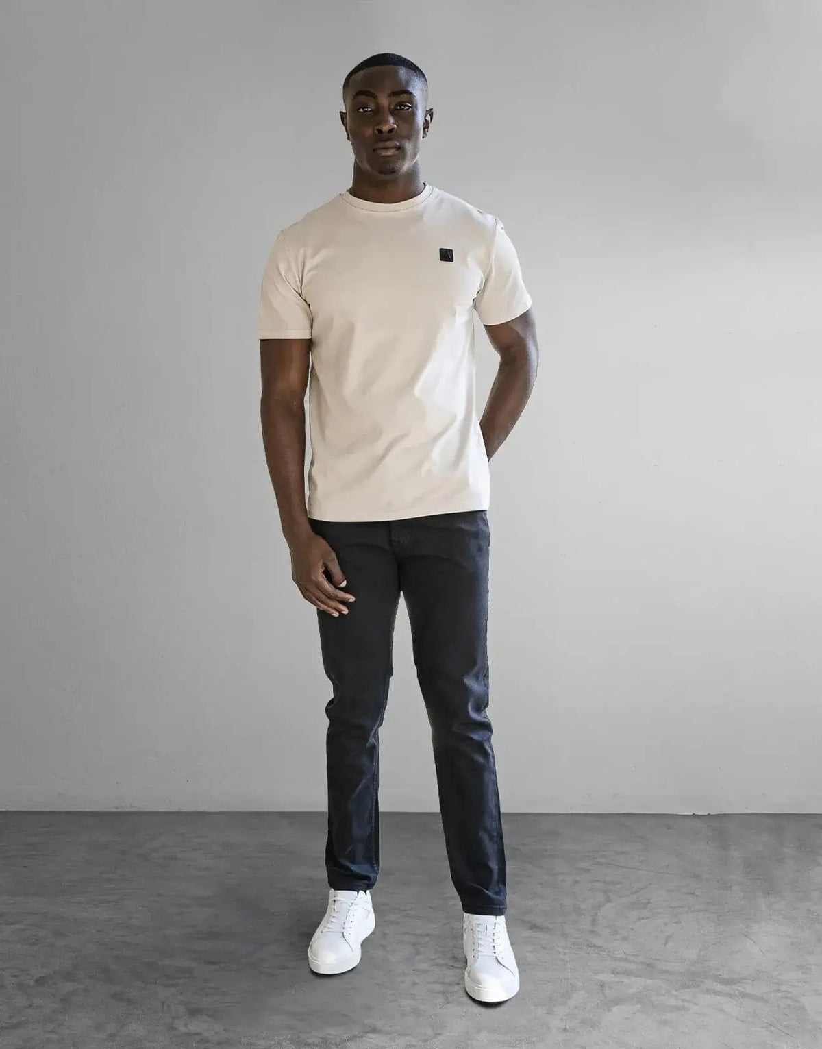 Fade Iconic Badge Stone T-Shirt - view 3