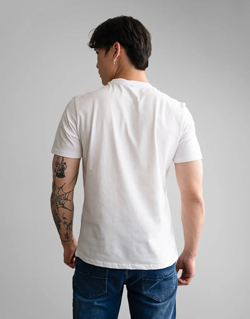 Fade Essential V-Neck White T-Shirt - view 2