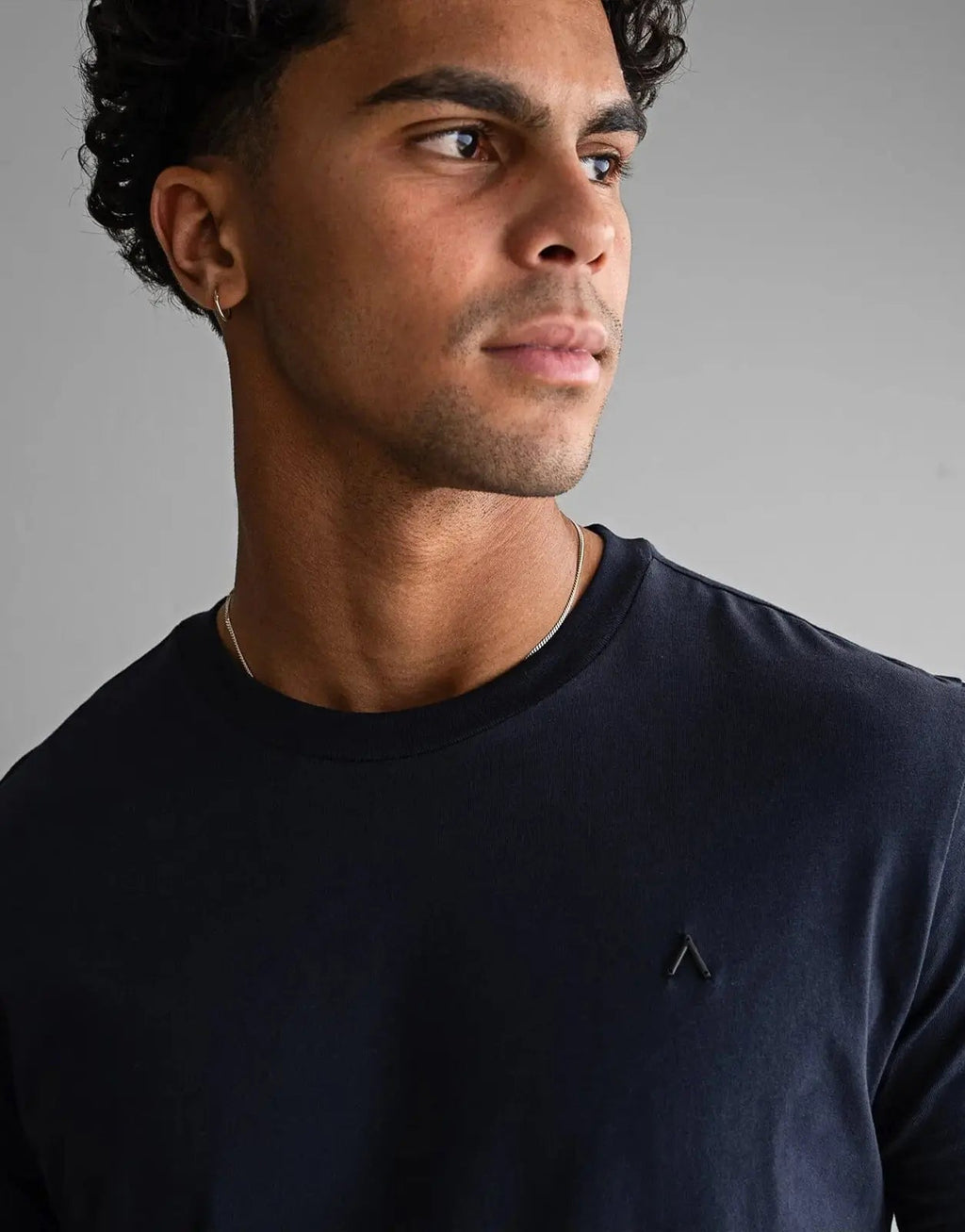 Fade Icon Navy T-Shirt - view 3