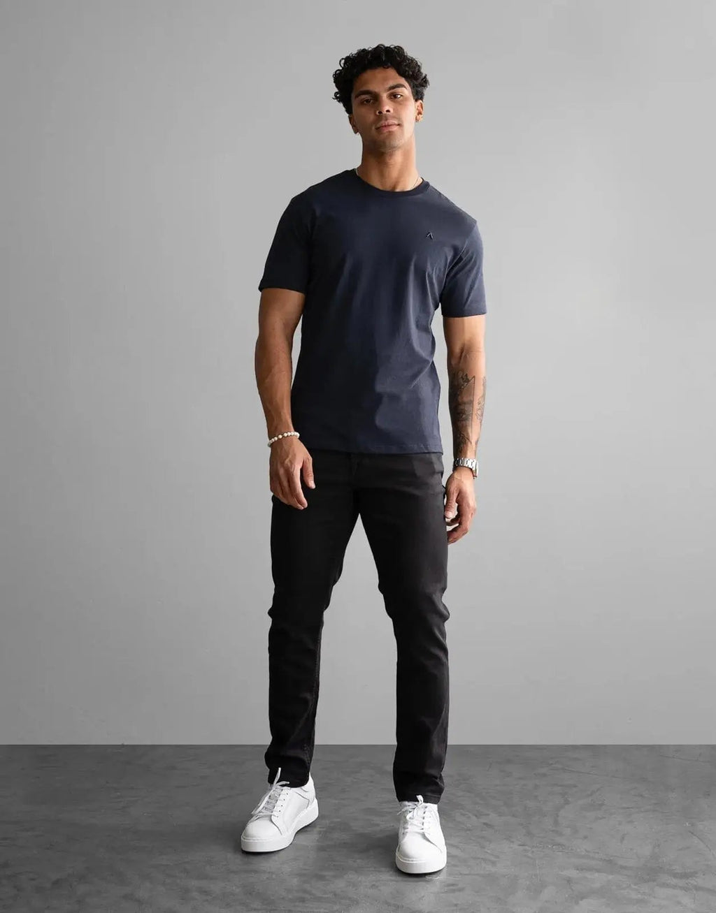 Fade Icon Navy T-Shirt - view 4