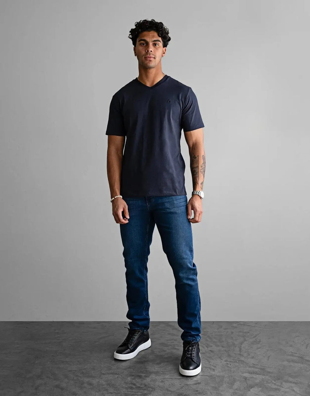 Fade Icon V-Neck Navy T-Shirt - view 4