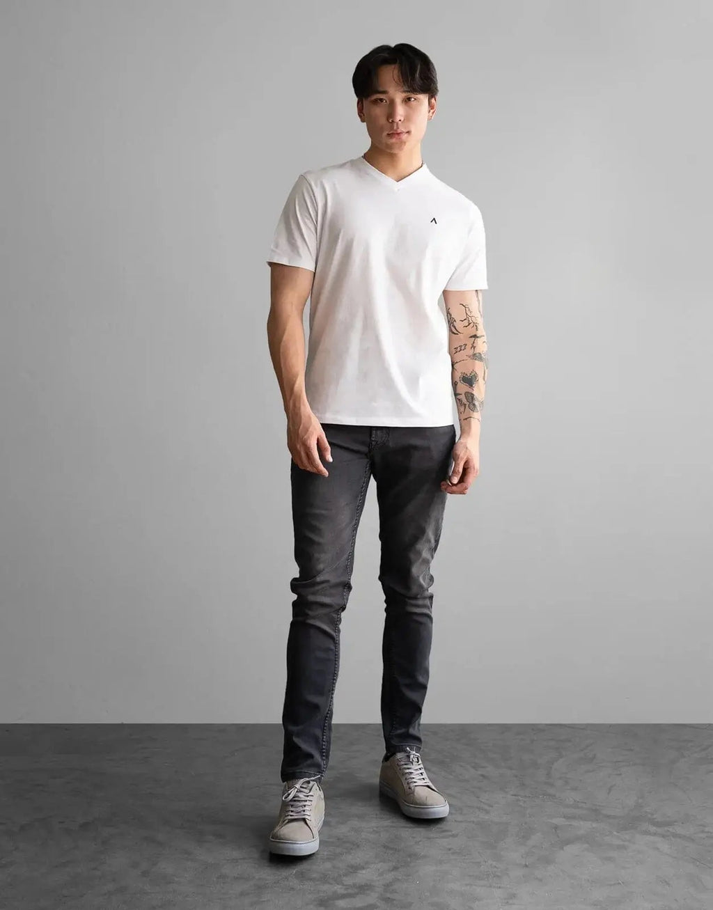Fade Icon V-Neck White T-Shirt - view 4