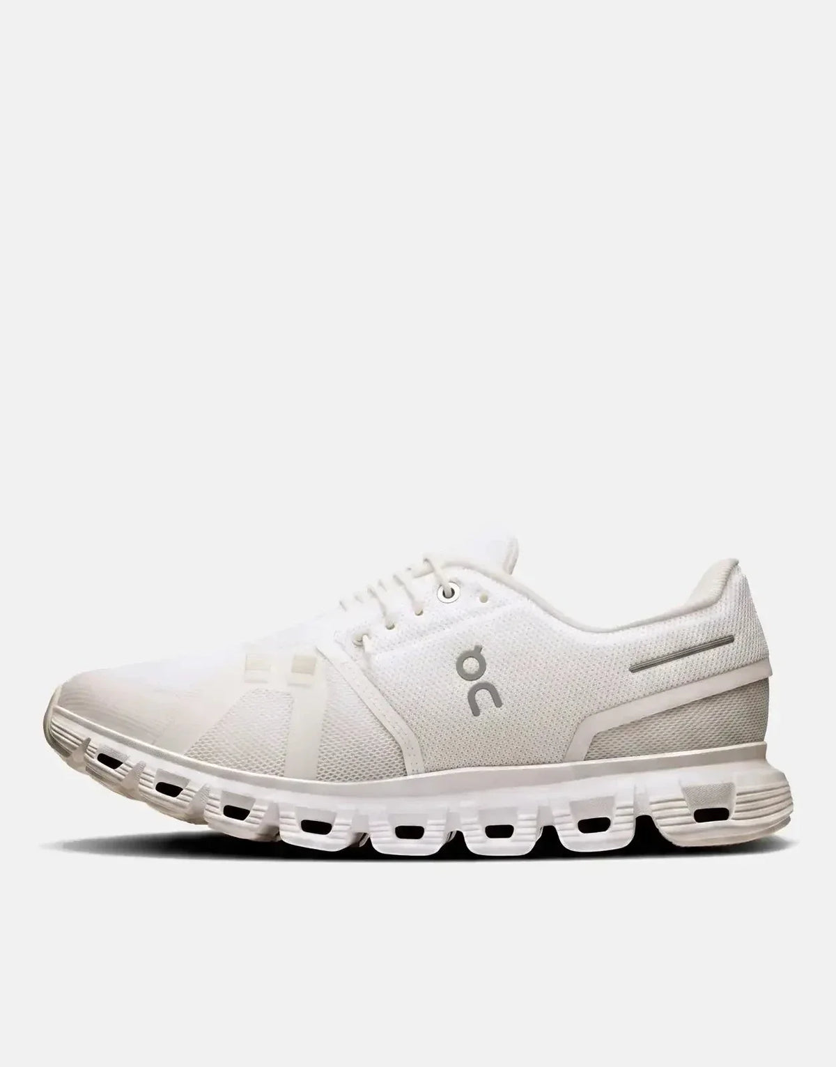 On Women's Cloud 6 White Sneakers - view 4